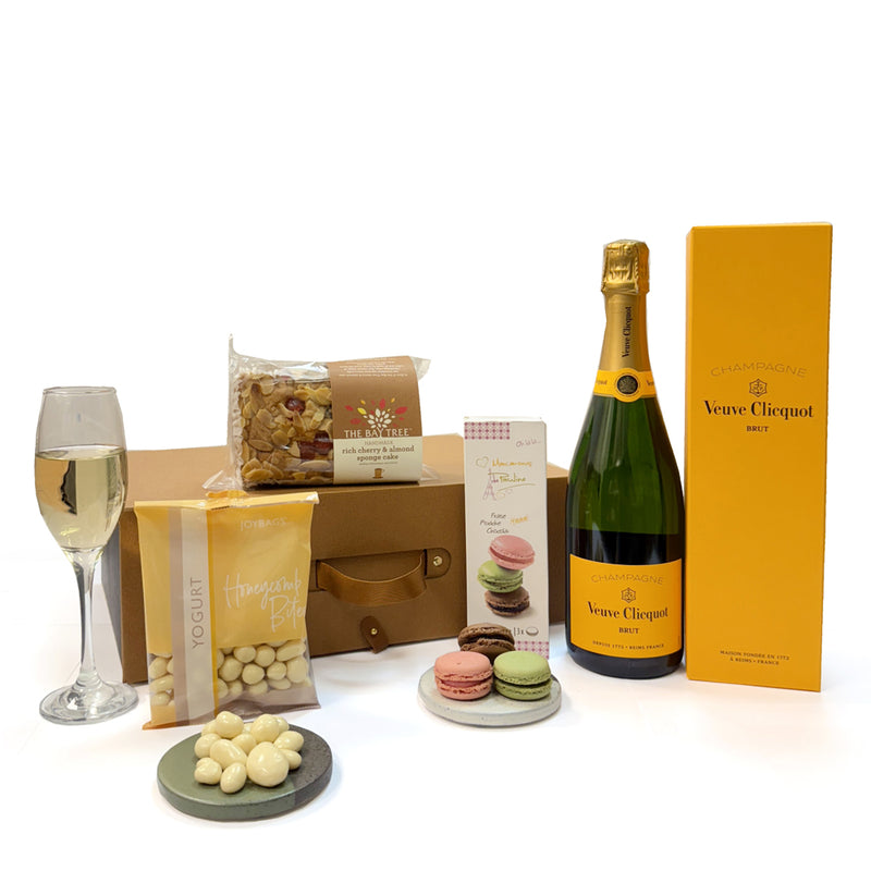 Xmas Veuve Clicquot Champagne gift Hamper