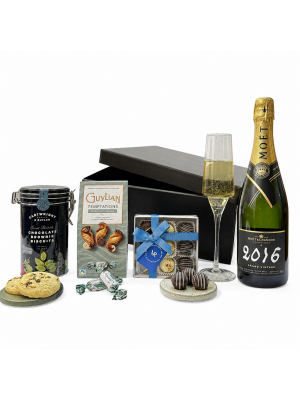 Grand Vintage Moet & Chocolate Hamper